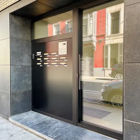 Trendy & Sunny In Apartamento