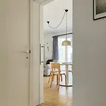 Trendy & Sunny In Γάνδη