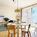 Διαμέρισμα Trendy & Sunny In *
