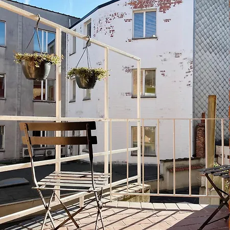 Apartment Trendy & Sunny In *